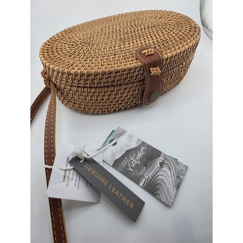 Vintage  Woven Rattan Oval Crossbody Purse Genuine Leather Strap
